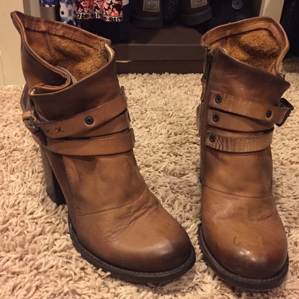 Steve Madden Freebird boots size 9, euc